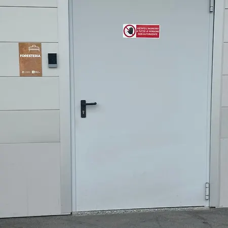 Foresteria Autostazione San Donato Pensjonat
