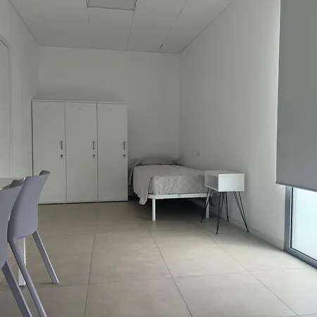 Foresteria Autostazione San Donato Mediolan