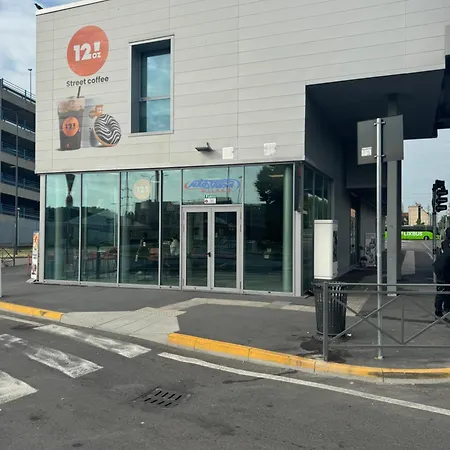 Foresteria Autostazione San Donato 게스트하우스